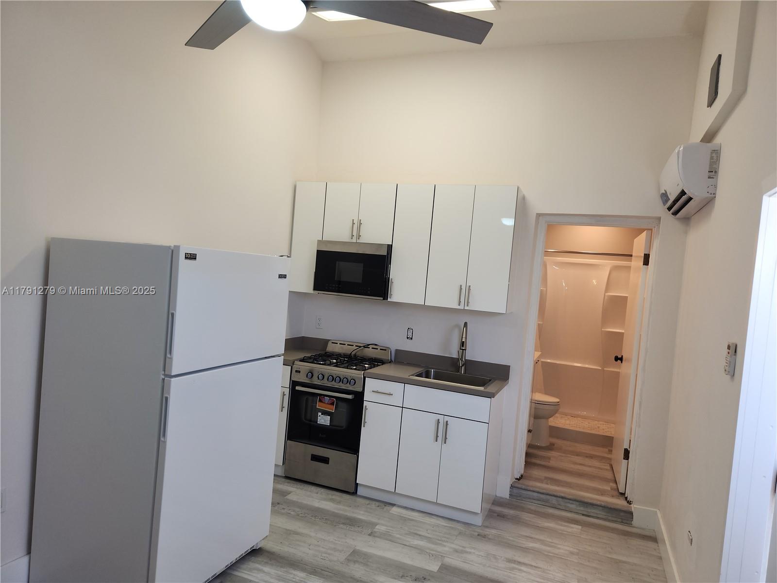 Rental Property at 1296 Ne 146th St B, Miami, Broward County, Florida - Bathrooms: 1  - $1,500 MO.