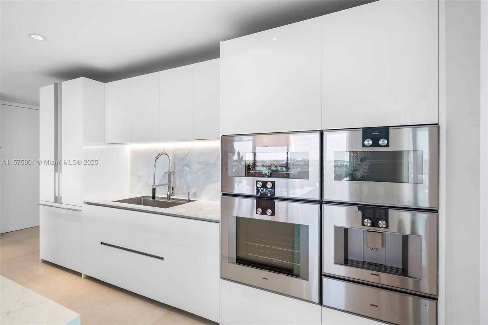 OCEANA BAL HARBOUR CONDO - Residential