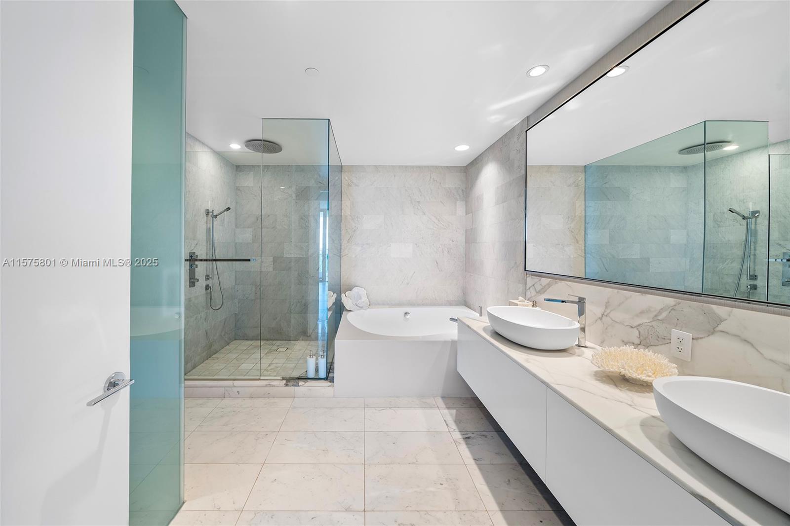 OCEANA BAL HARBOUR CONDO - Residential