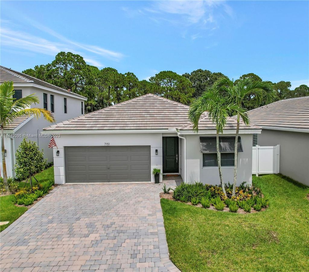 Photo of 7151 Rockwood Rd, Jupiter, FL 33458 (MLS # A11442095)