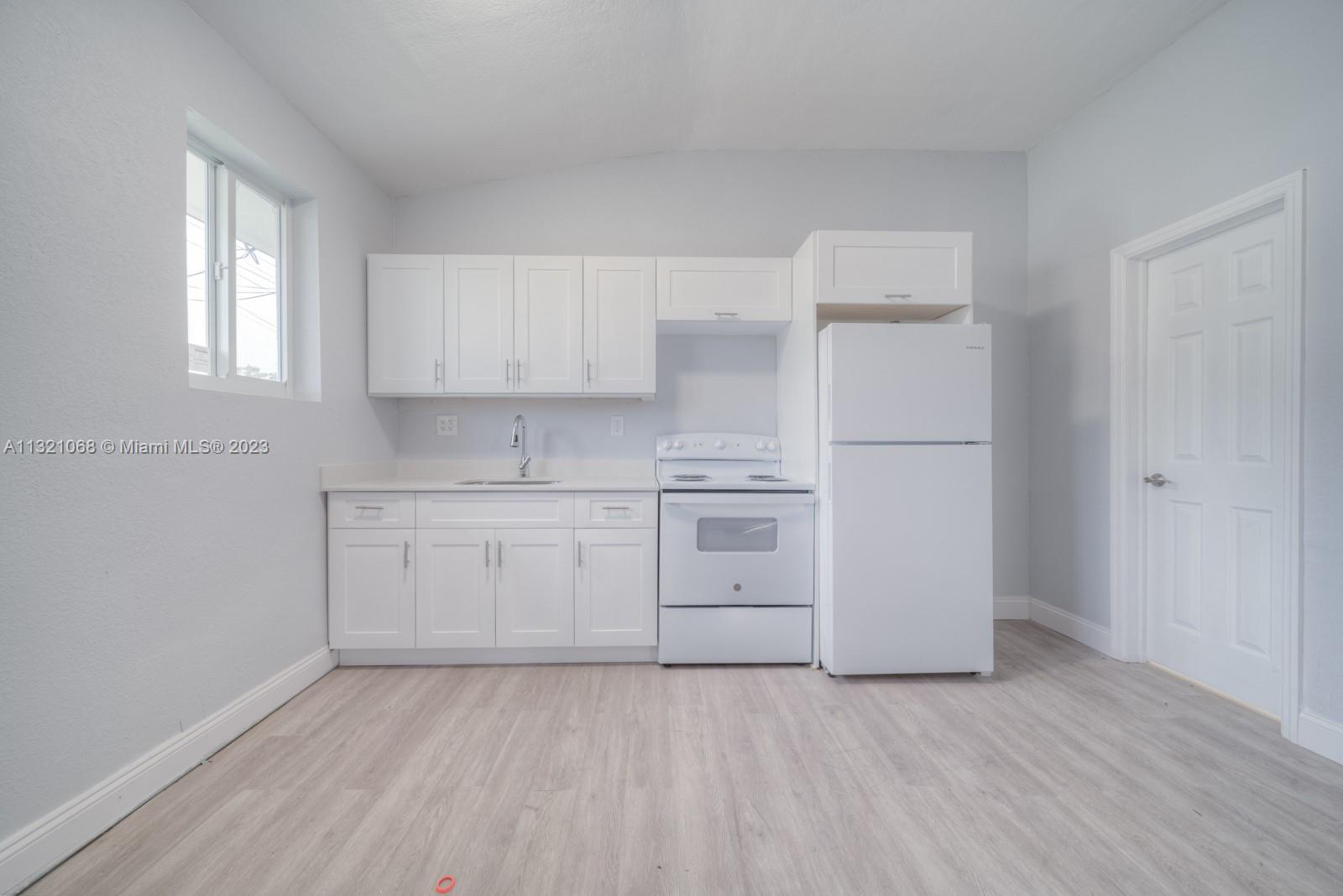 DIANE PARK SUB - Residential Lease