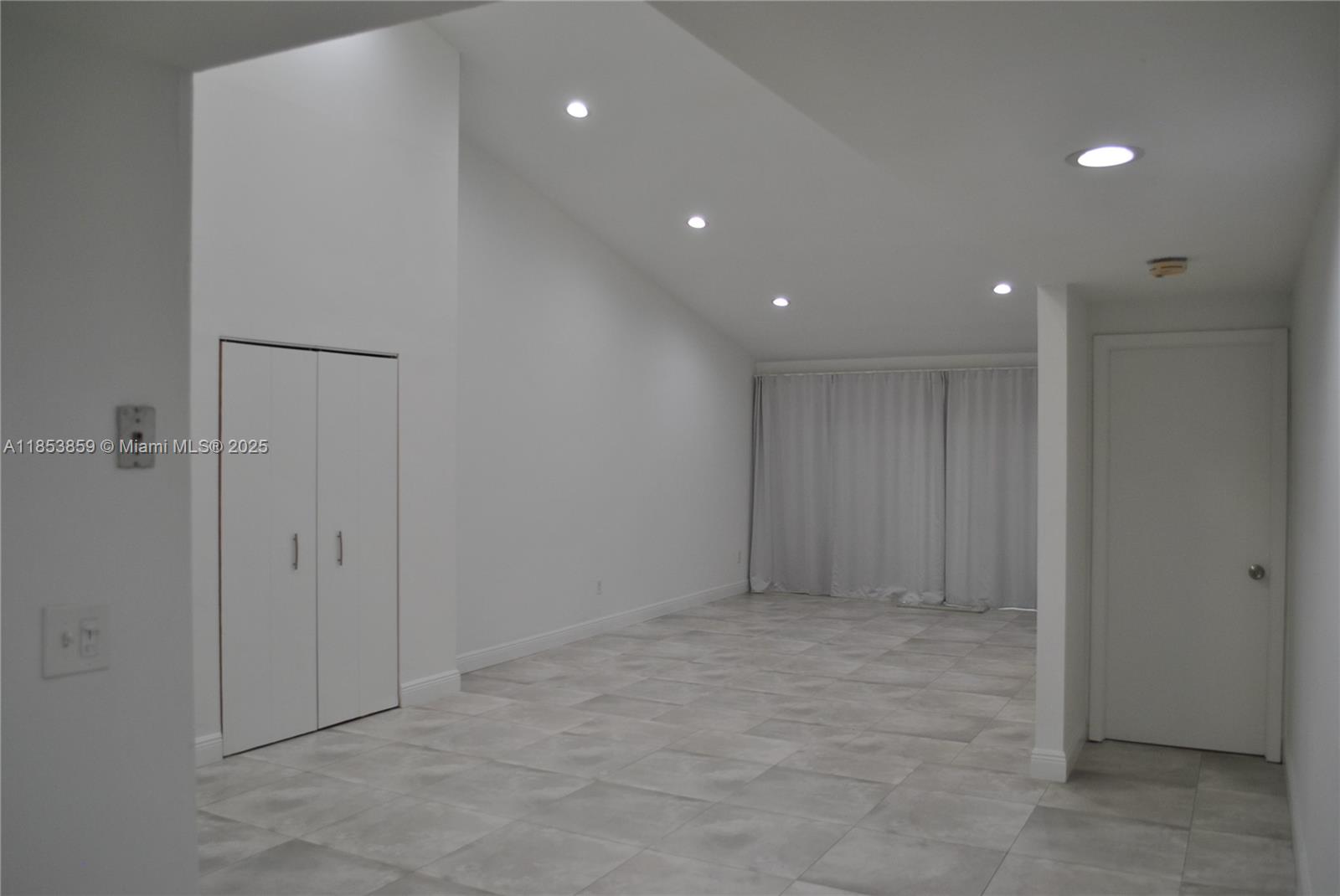 SANDPIPER AT CALIF CLUB C - Residential