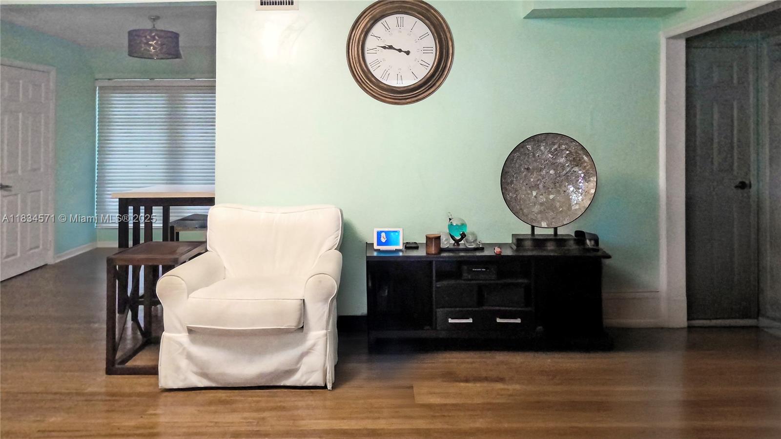 841 NE 139th St, North Miami, FL, 33161/$550,000 3 841 NE 139th St