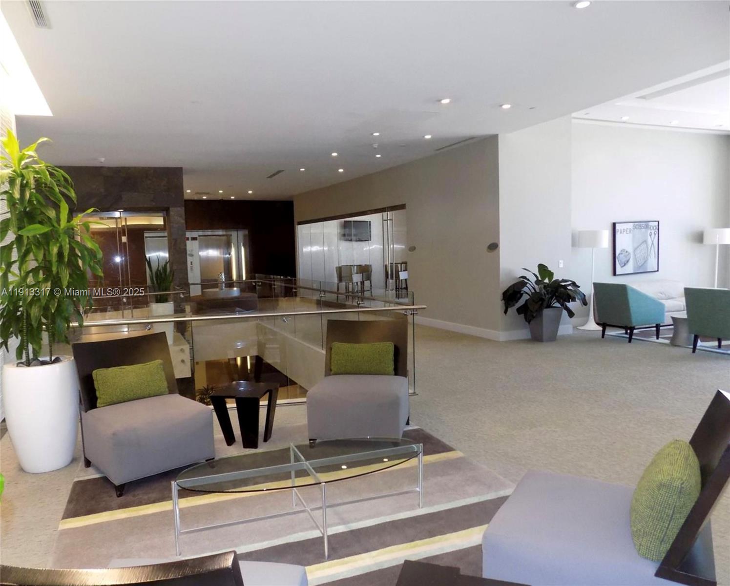 TRUMP ROYALE CONDO - Residential Lease