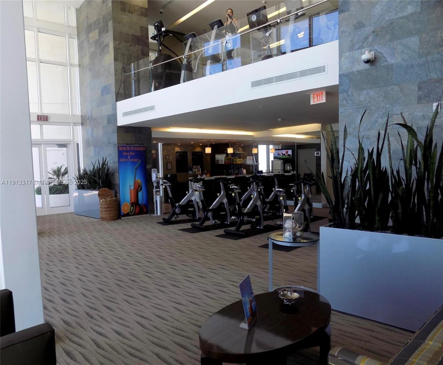 TRUMP ROYALE CONDO - Residential Lease