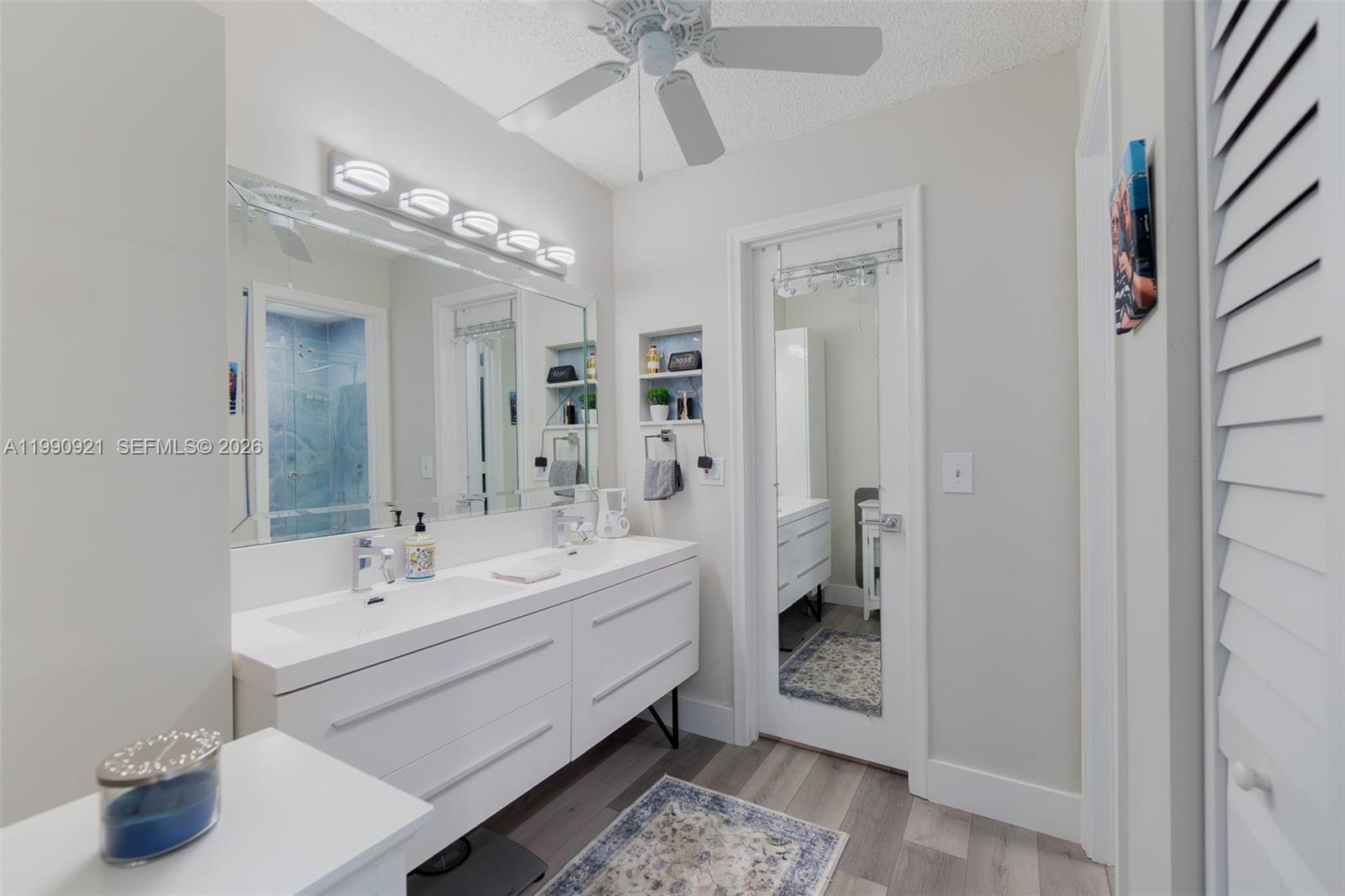 2400 Malayan Dr 94-D