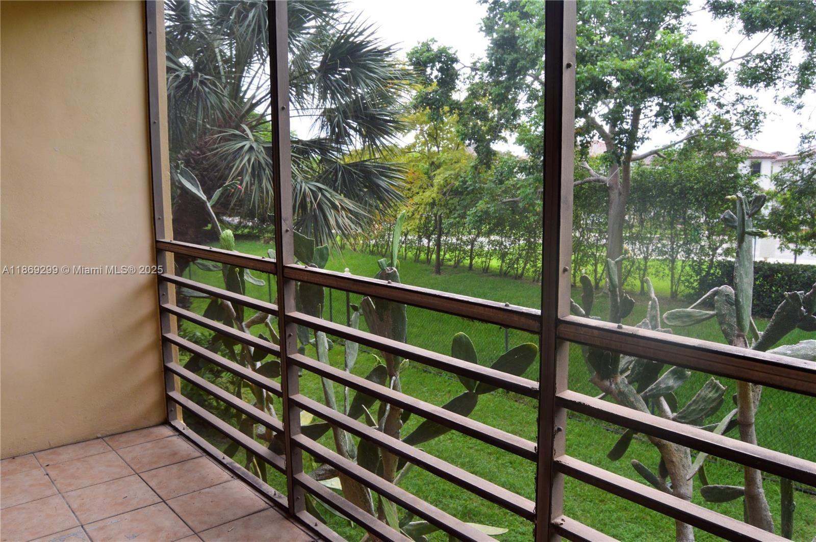 FOXCROFT APTS INC CONDO - Residential