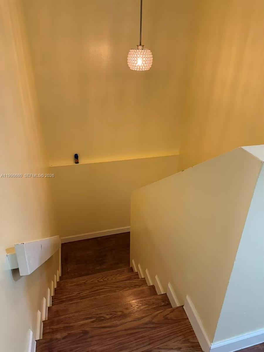 WOODLAKE VILLAGE TOWNHOME - Residential