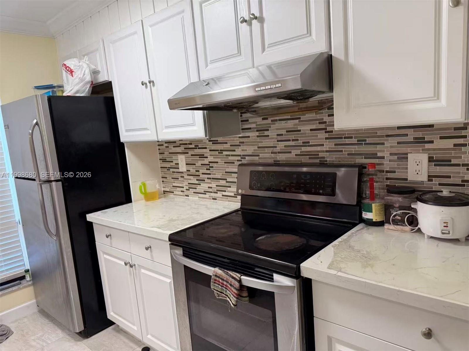 WOODLAKE VILLAGE TOWNHOME - Residential