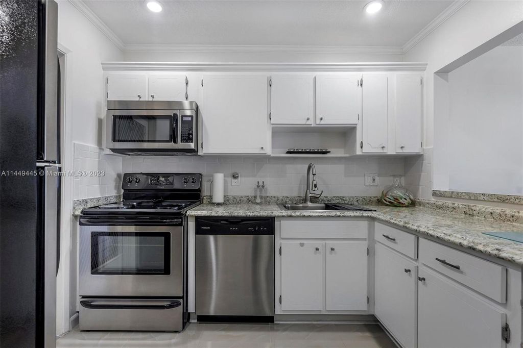 Photo of 4900 Washington St #115, Hollywood, FL 33021 (MLS # A11449445)