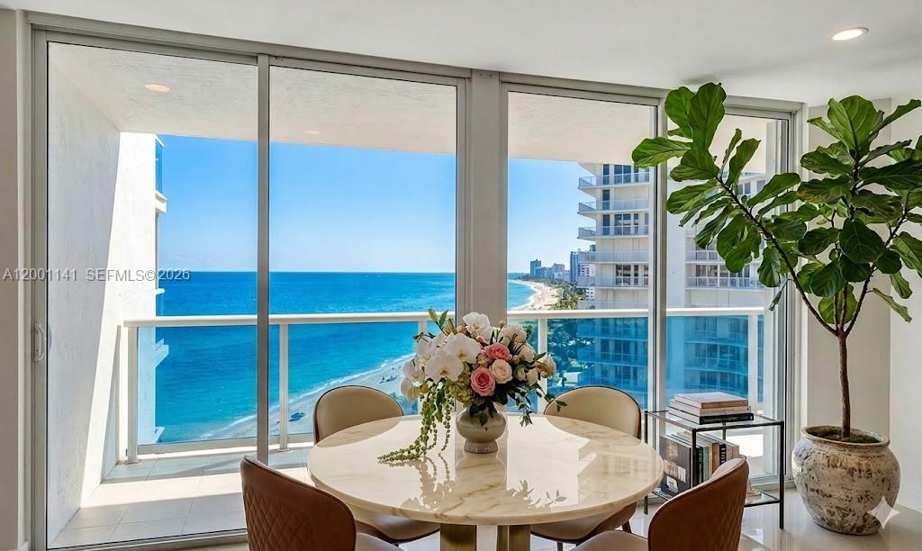 16485 Collins Ave 932