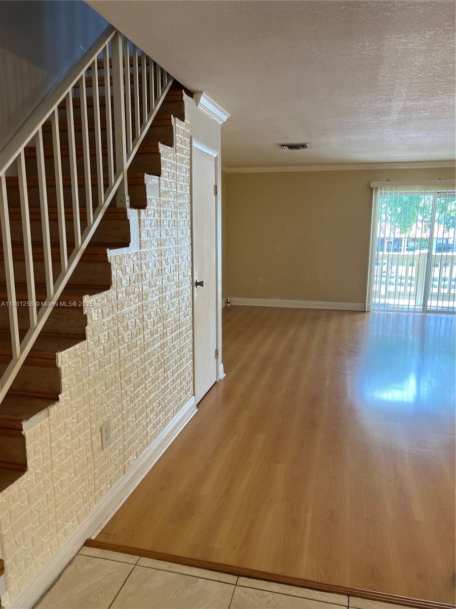 KENDALE LK TOWNHOUSE COND - Residential Lease