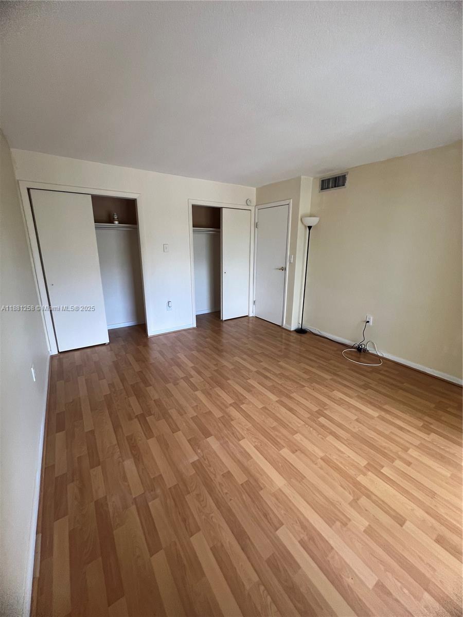 KENDALE LK TOWNHOUSE COND - Residential Lease