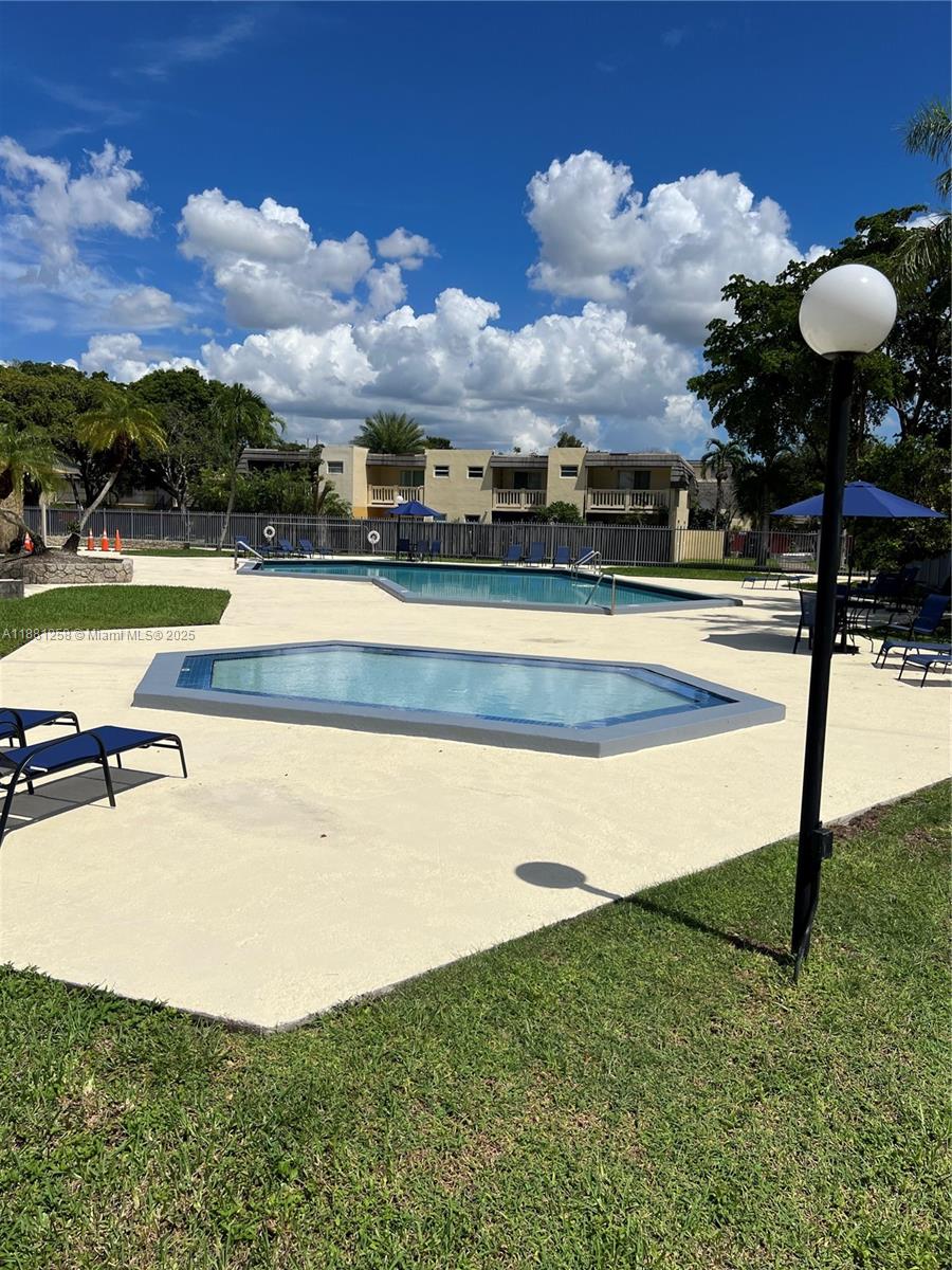 KENDALE LK TOWNHOUSE COND - Residential Lease