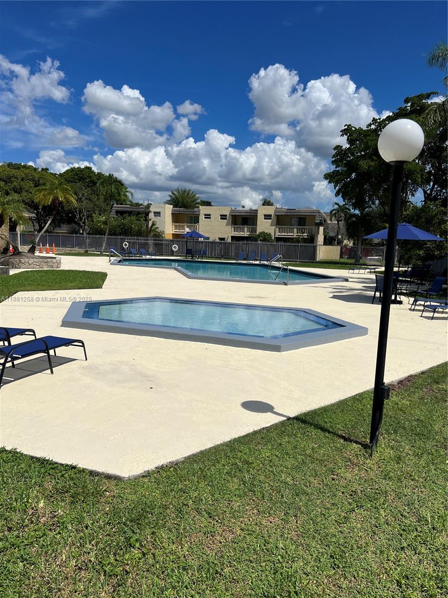 KENDALE LK TOWNHOUSE COND - Residential Lease
