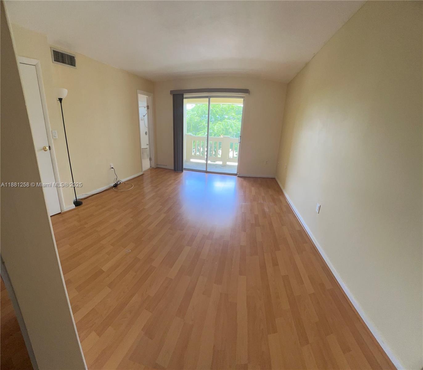 KENDALE LK TOWNHOUSE COND - Residential Lease