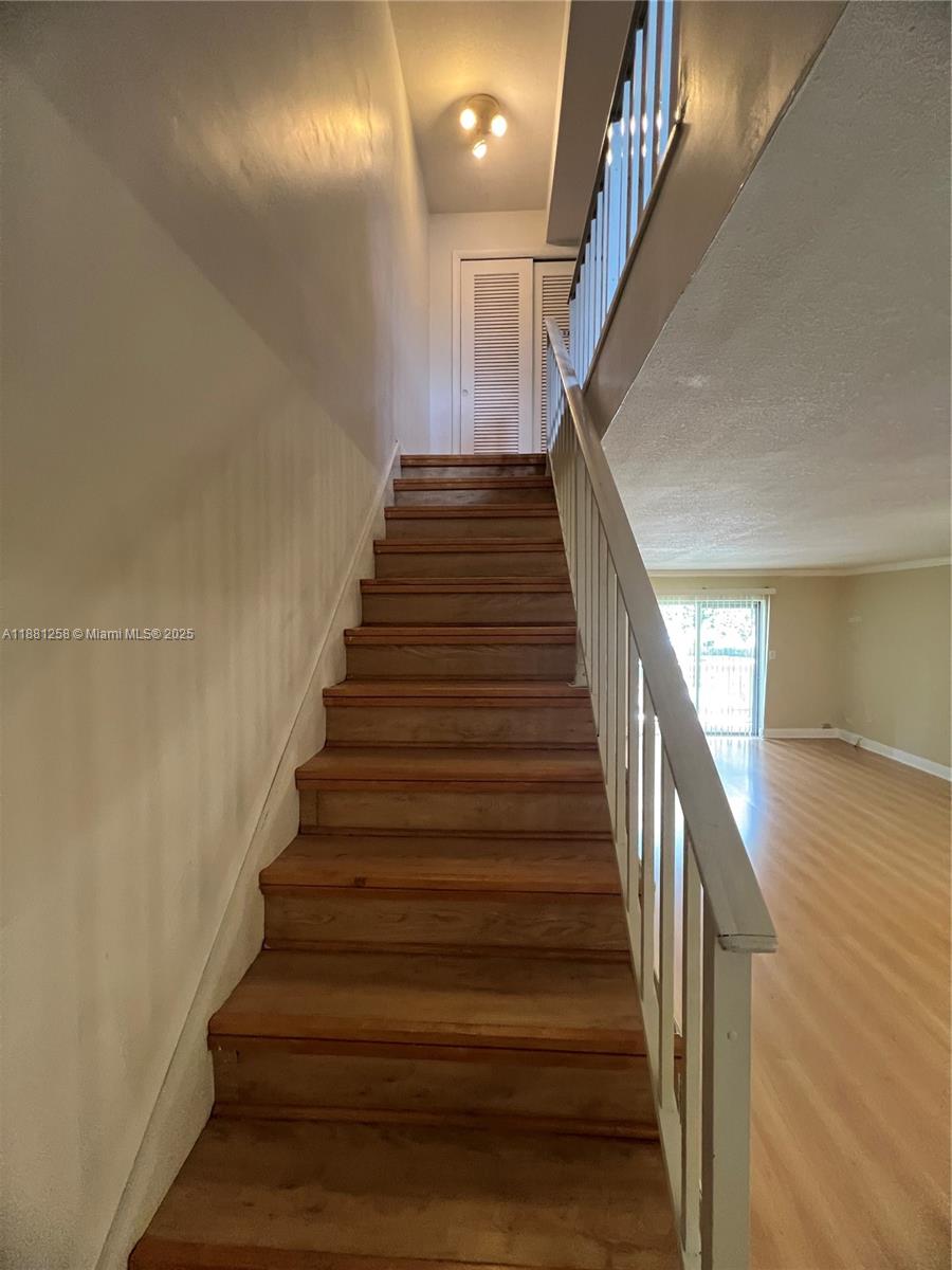 KENDALE LK TOWNHOUSE COND - Residential Lease