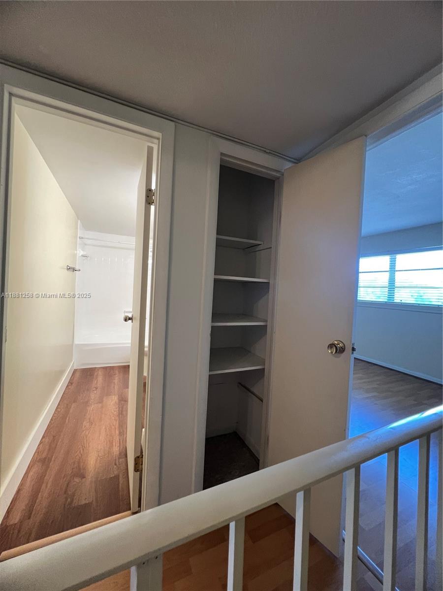 KENDALE LK TOWNHOUSE COND - Residential Lease