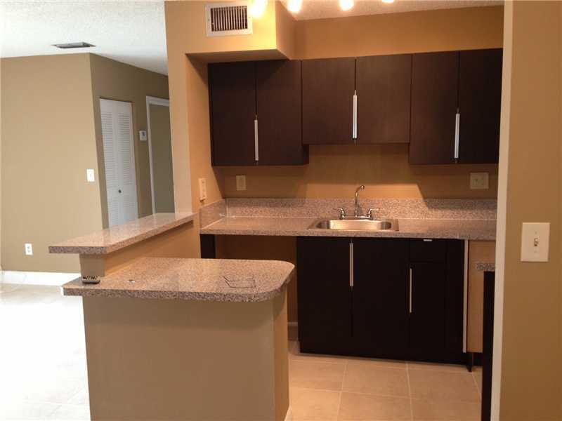 Remodeled apartment conveniently located in county lane. Close to major highways and public transportation. 2 bedrooms 2 bathrooms with formal dining room and family room. New kitchen, freshly painted, new ceramic floor throughout the apartment. Oversized washer and dryer inside the apartment. Stainless Steel appliances.