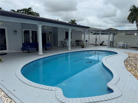 0 SW 176th St Miami FL 33187