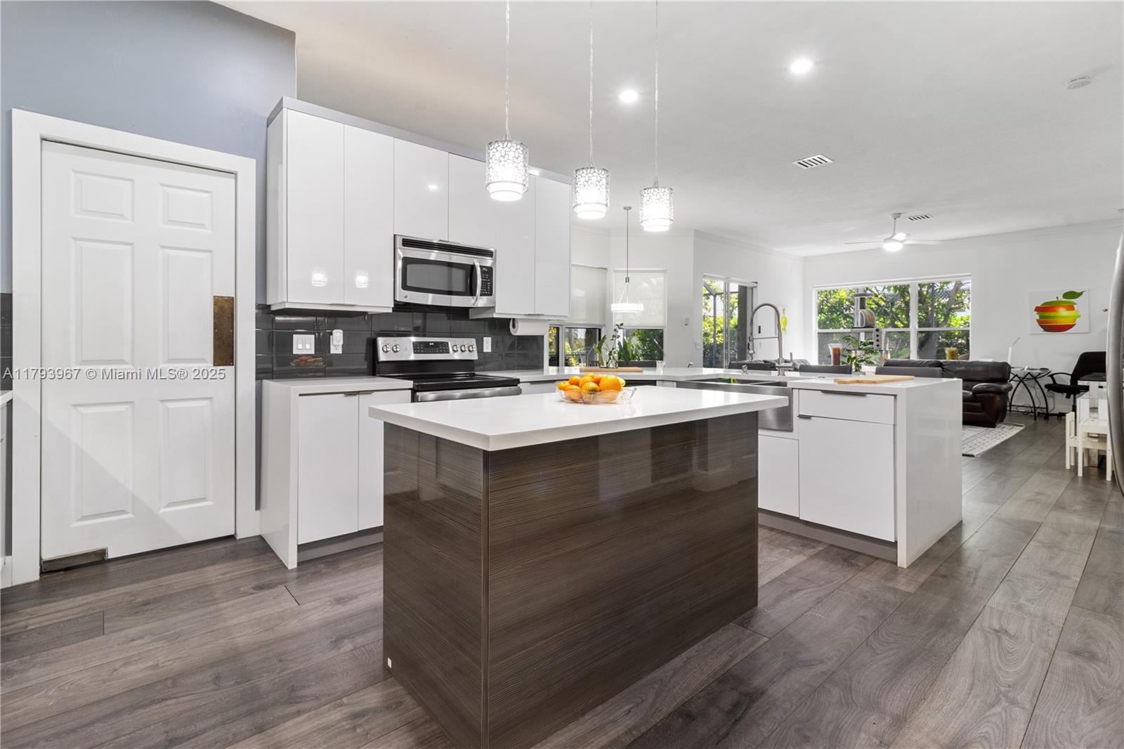 PASADENA AT PEMBROKE SHOR - Residential