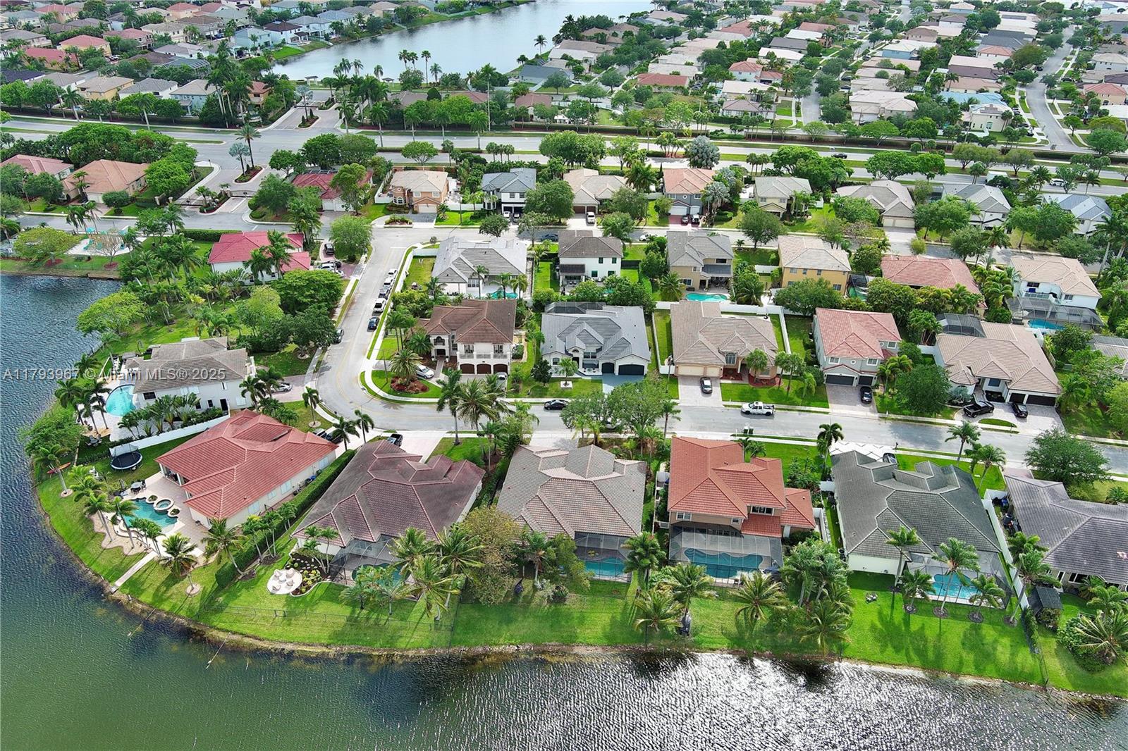 PASADENA AT PEMBROKE SHOR - Residential