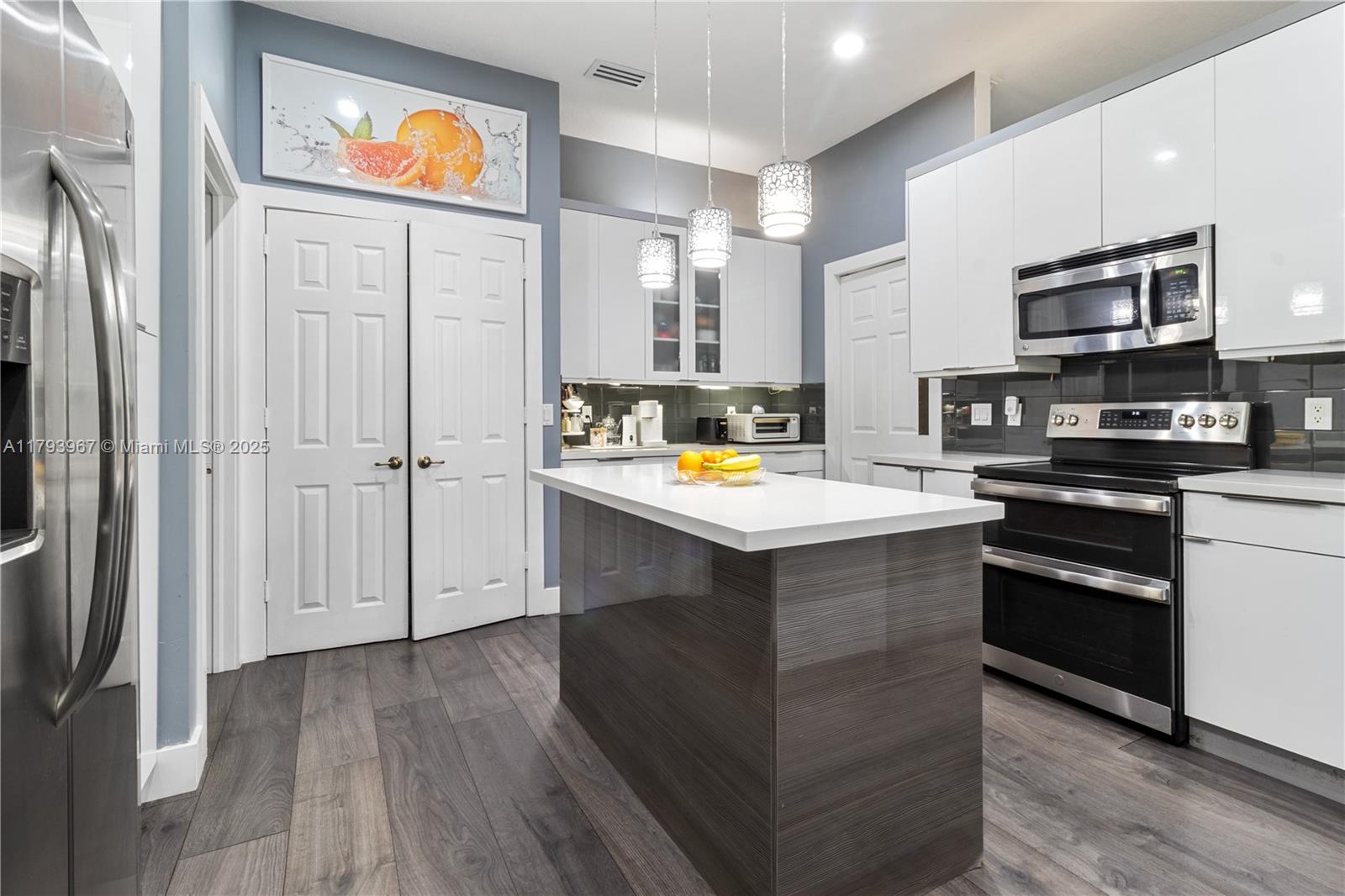 PASADENA AT PEMBROKE SHOR - Residential