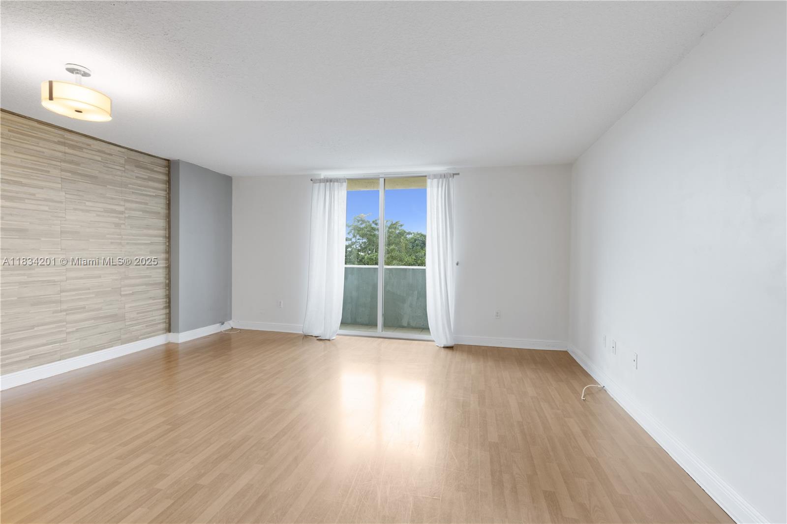 3000 Coral Way 513