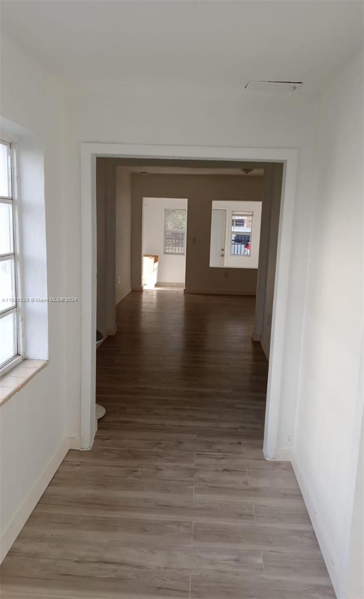 N MIAMI ESTATES - Residential