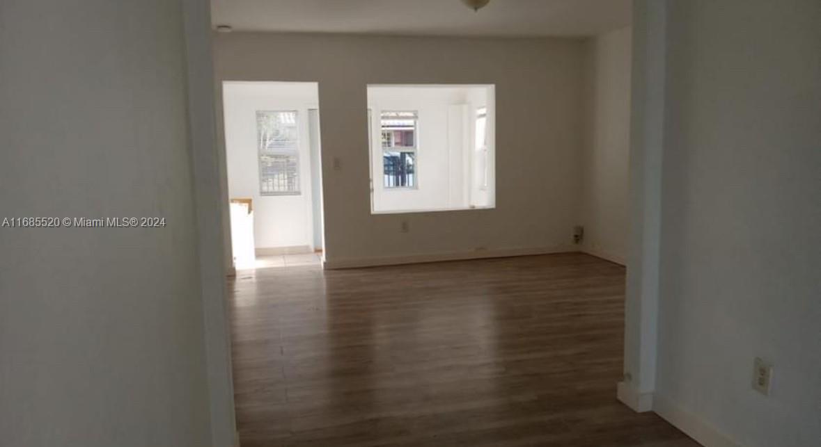 N MIAMI ESTATES - Residential