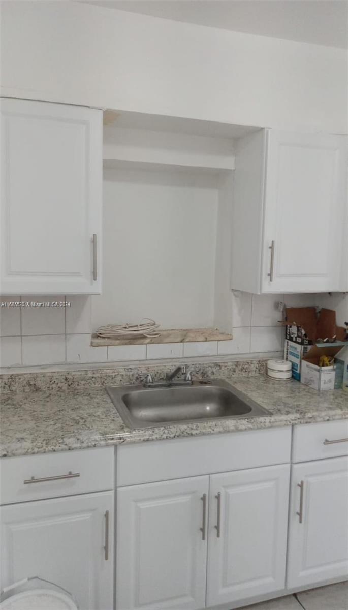 N MIAMI ESTATES - Residential