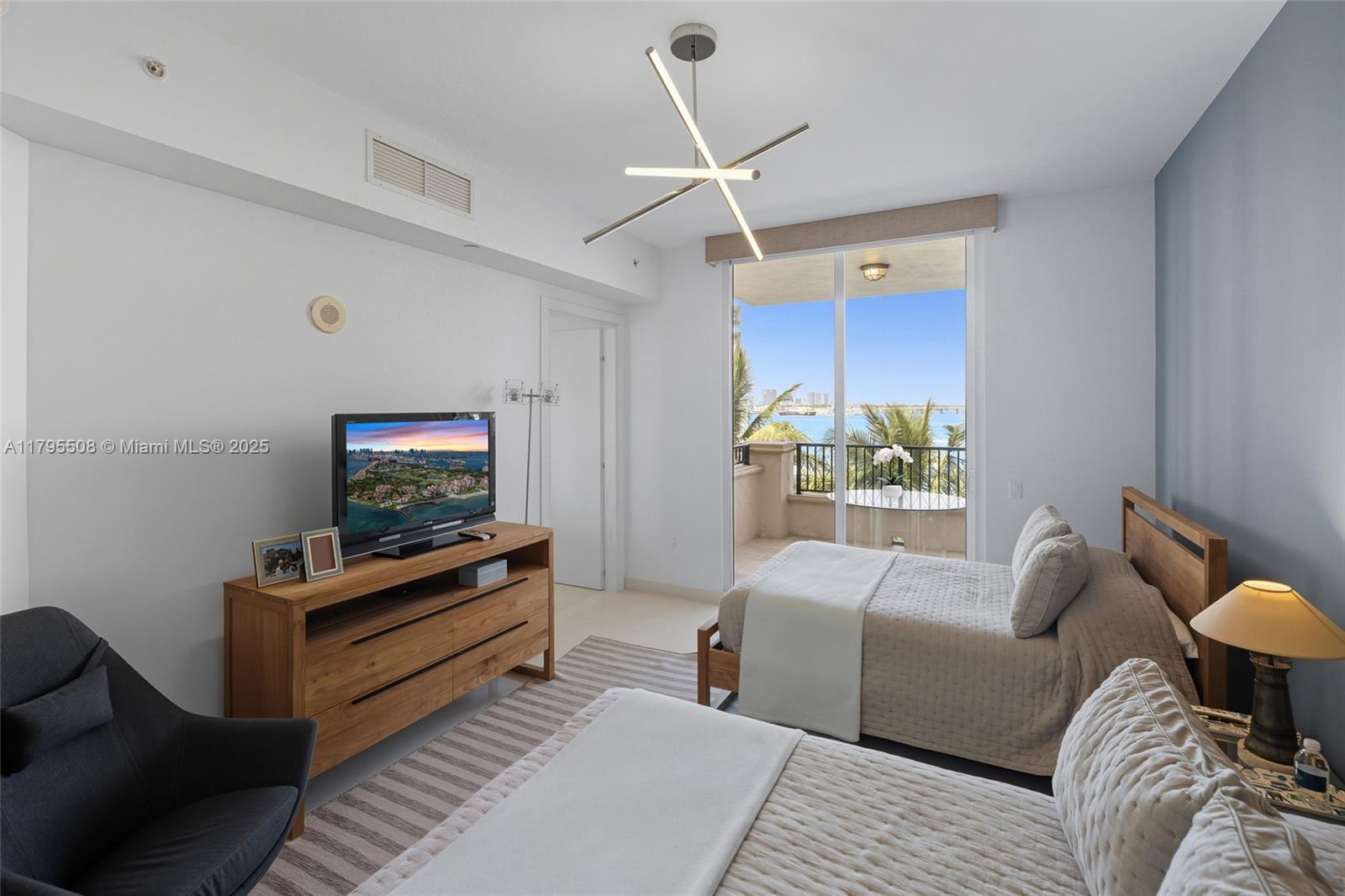 PALAZZO DEL MARE - Residential Lease