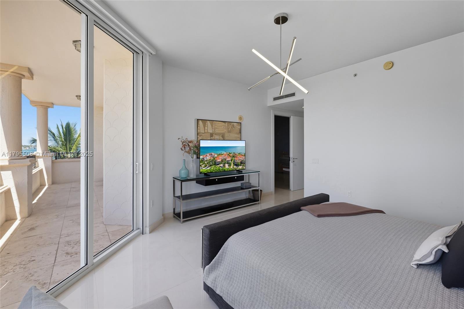 PALAZZO DEL MARE - Residential Lease