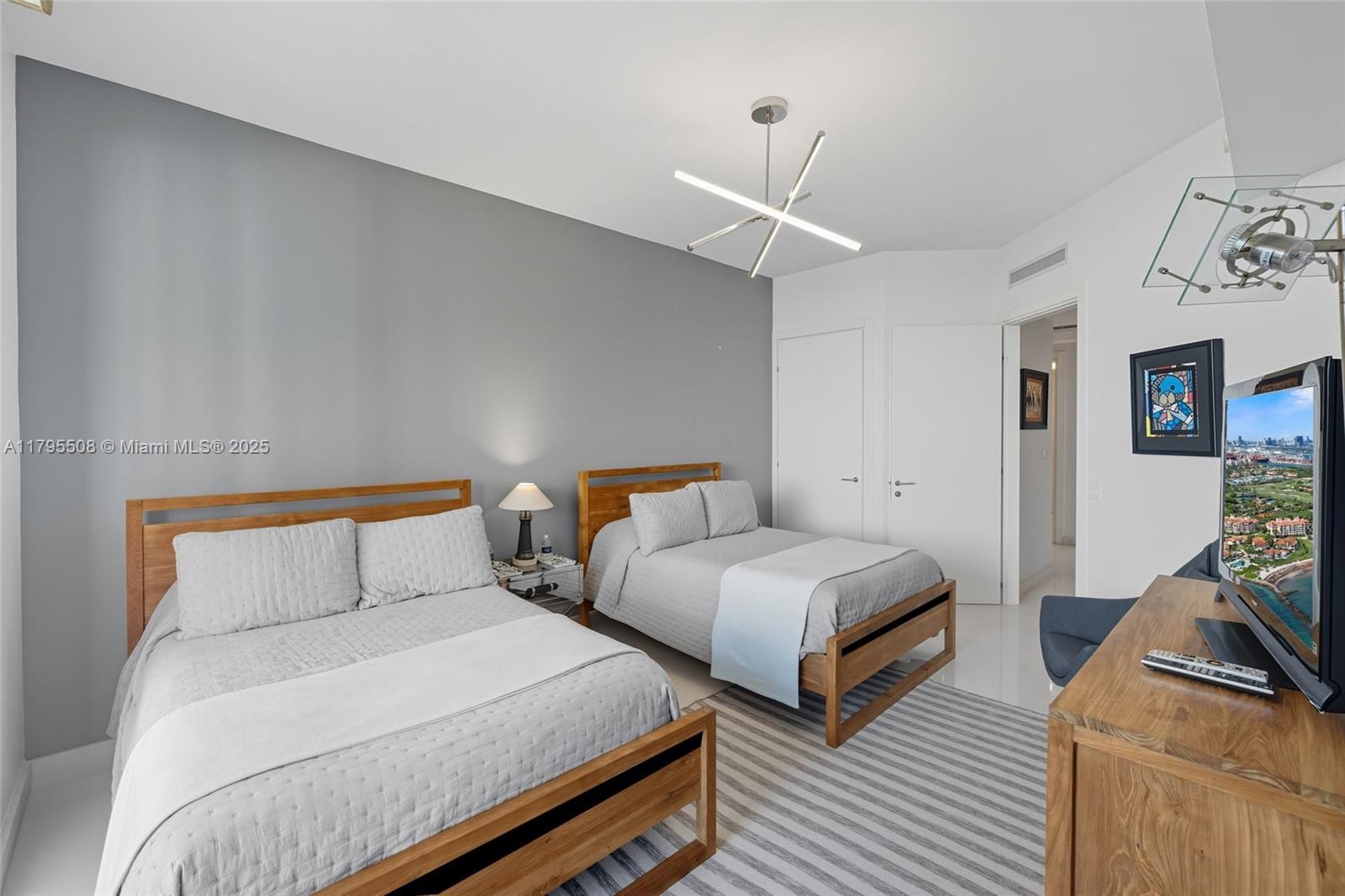 PALAZZO DEL MARE - Residential Lease