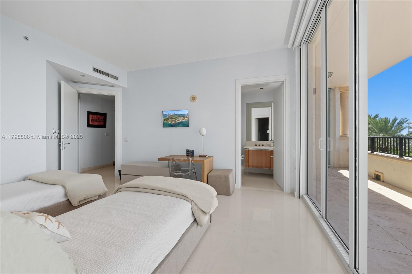 PALAZZO DEL MARE - Residential Lease
