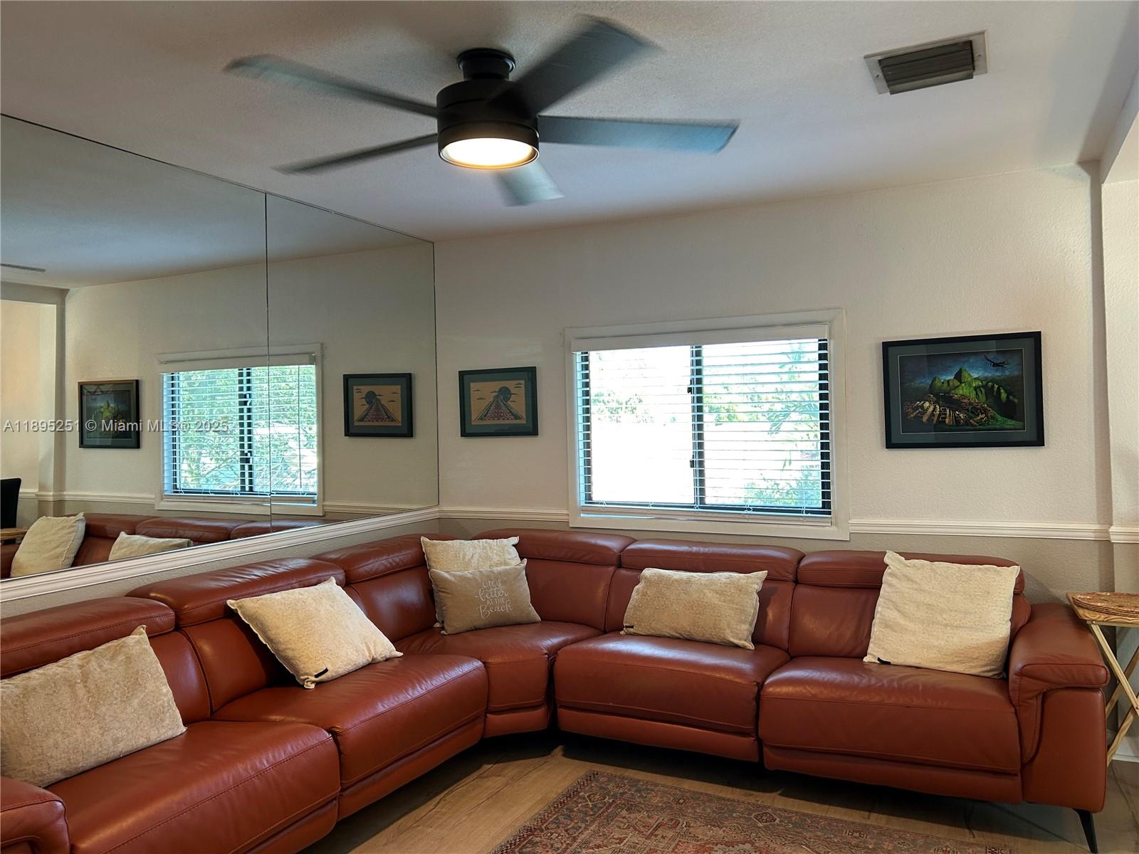 HOLLYWOOD - Residential Lease