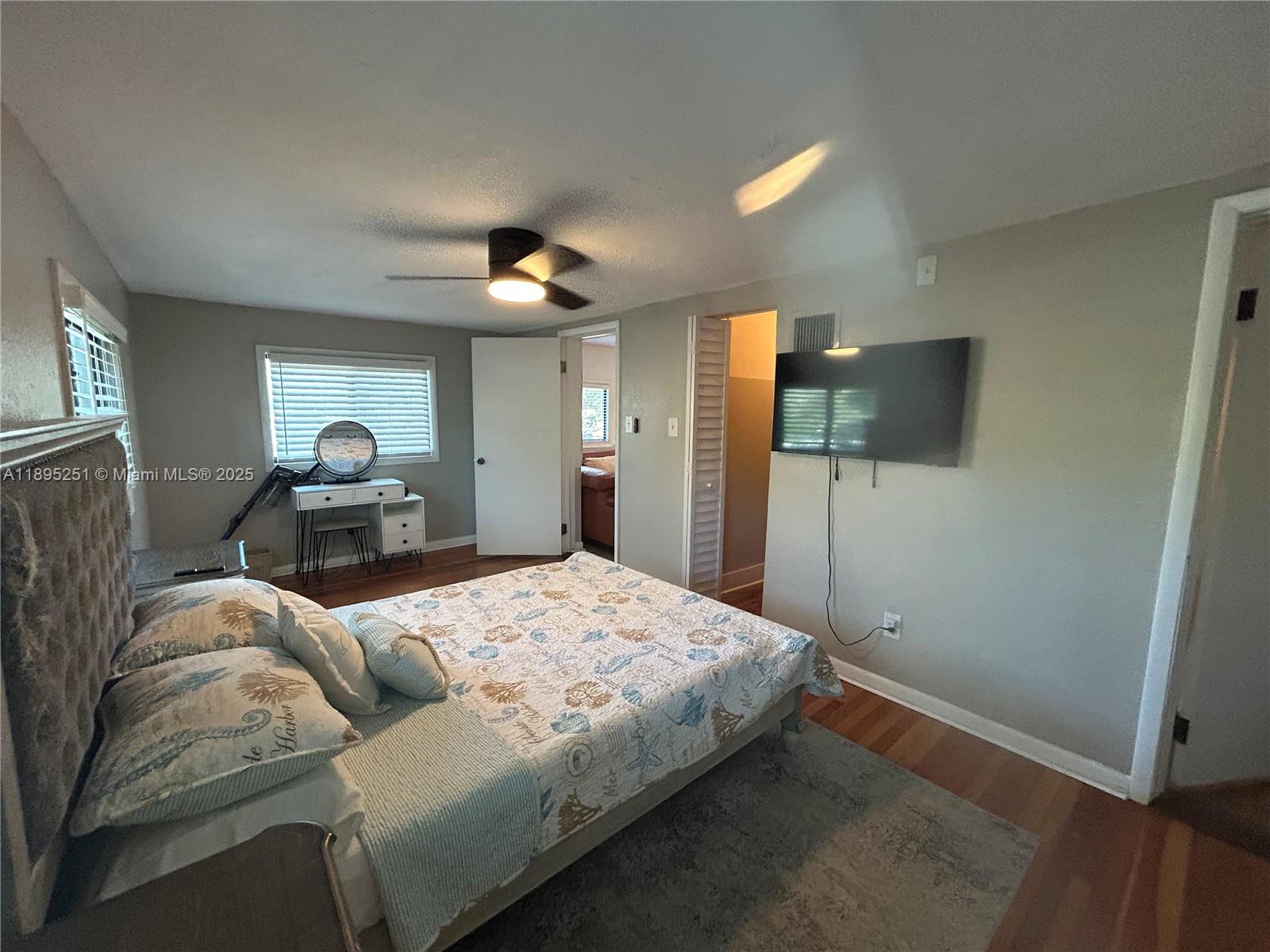 HOLLYWOOD - Residential Lease