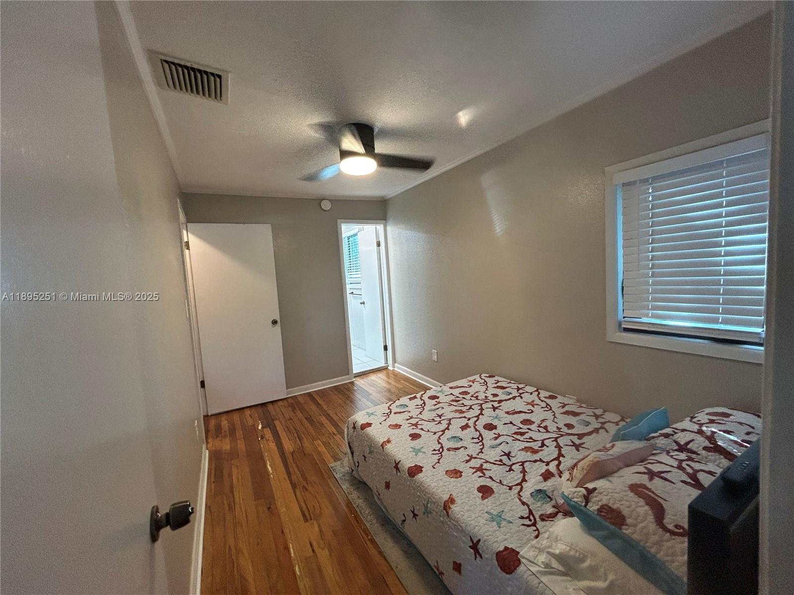 HOLLYWOOD - Residential Lease