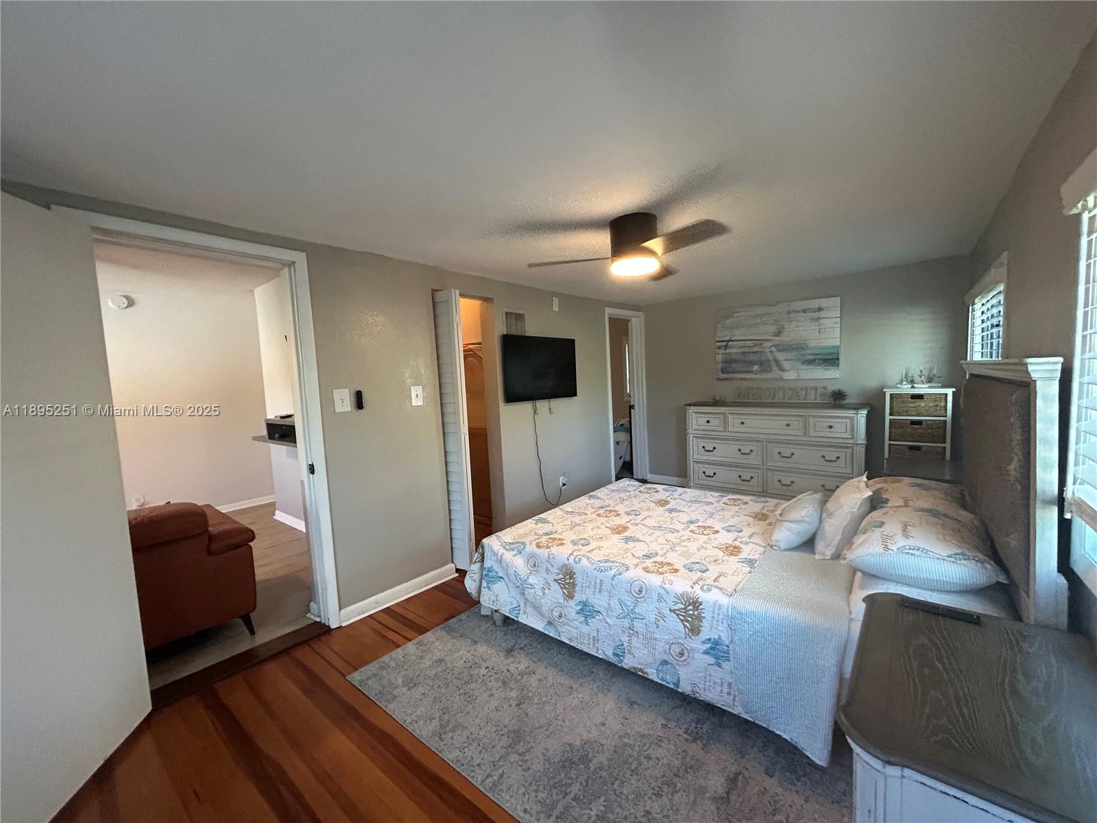 HOLLYWOOD - Residential Lease