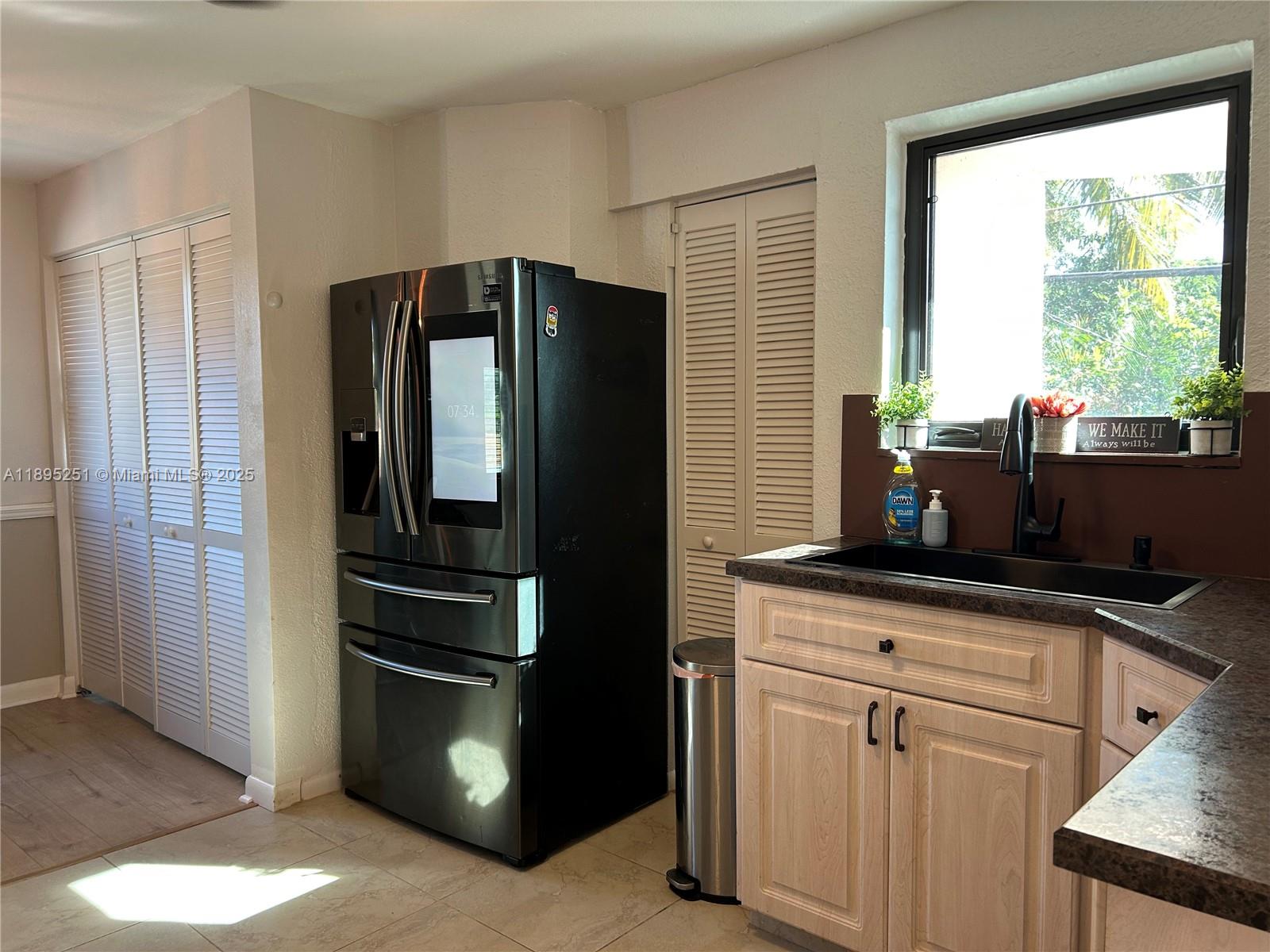 HOLLYWOOD - Residential Lease