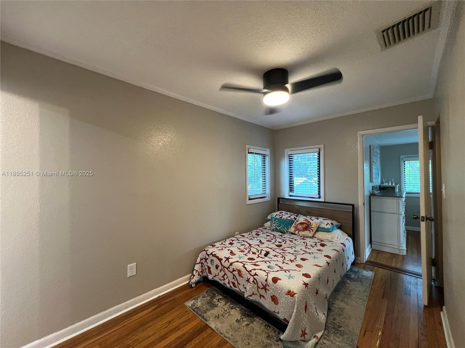 HOLLYWOOD - Residential Lease