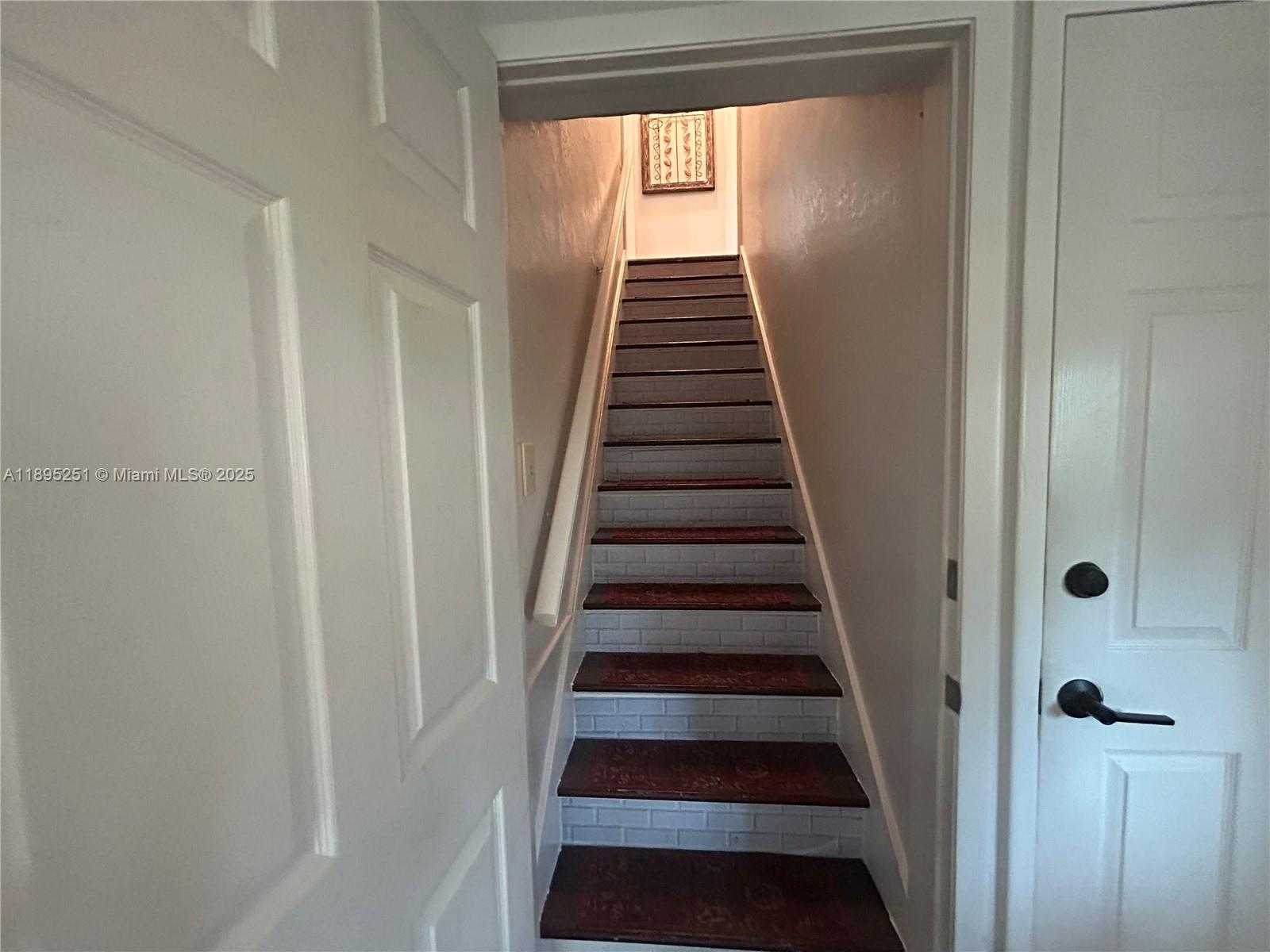 HOLLYWOOD - Residential Lease