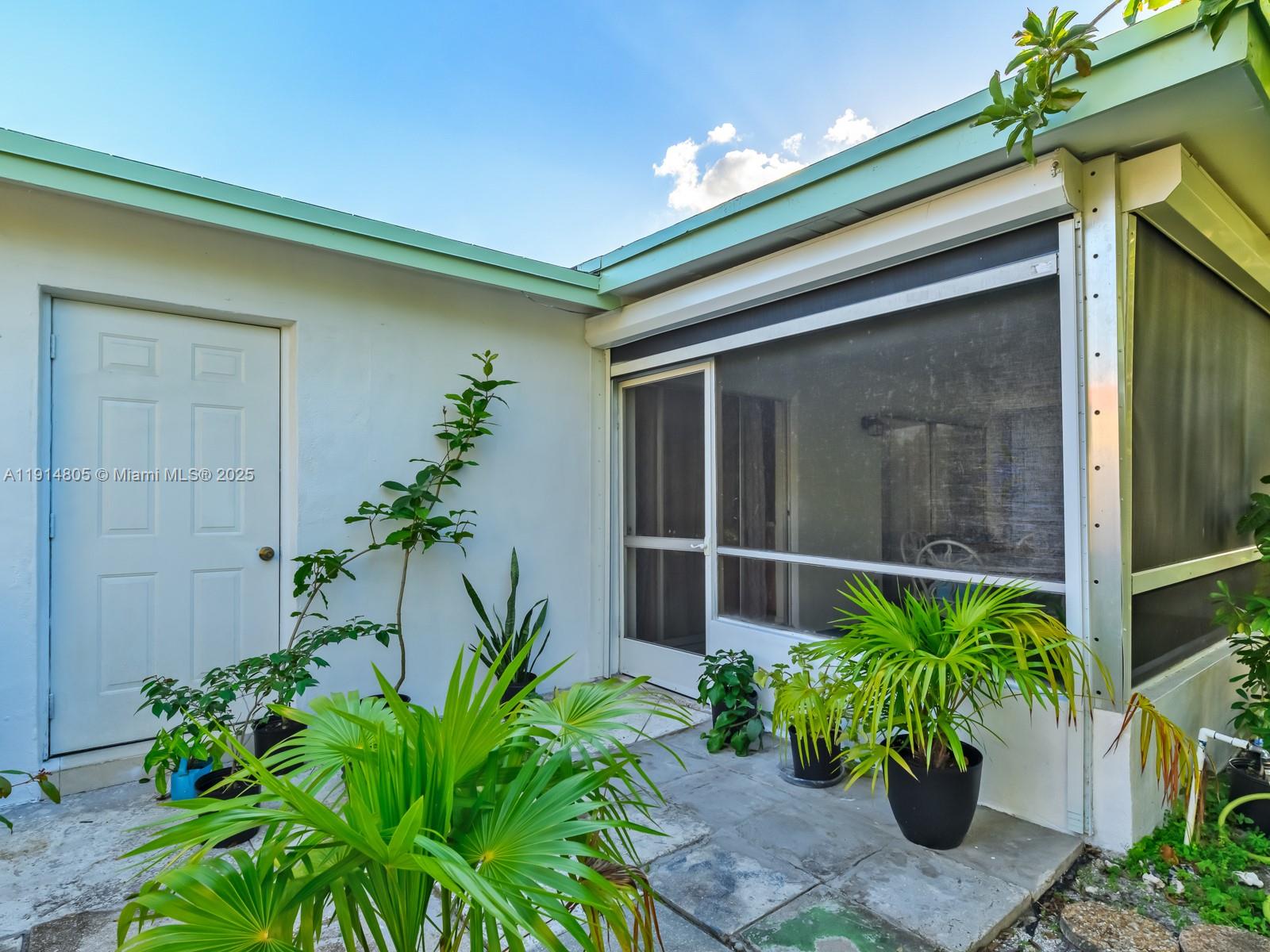 SUNRISE GOLF VILLAGE SECO - Residential