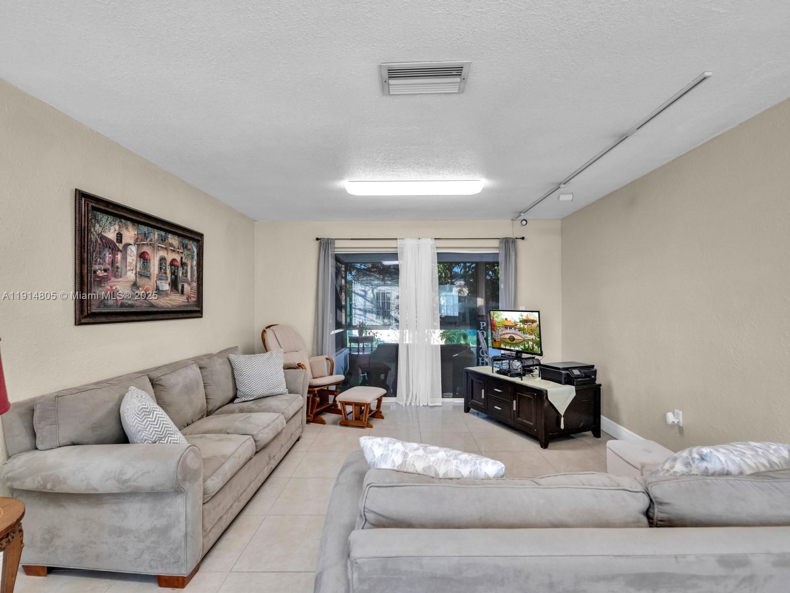 SUNRISE GOLF VILLAGE SECO - Residential