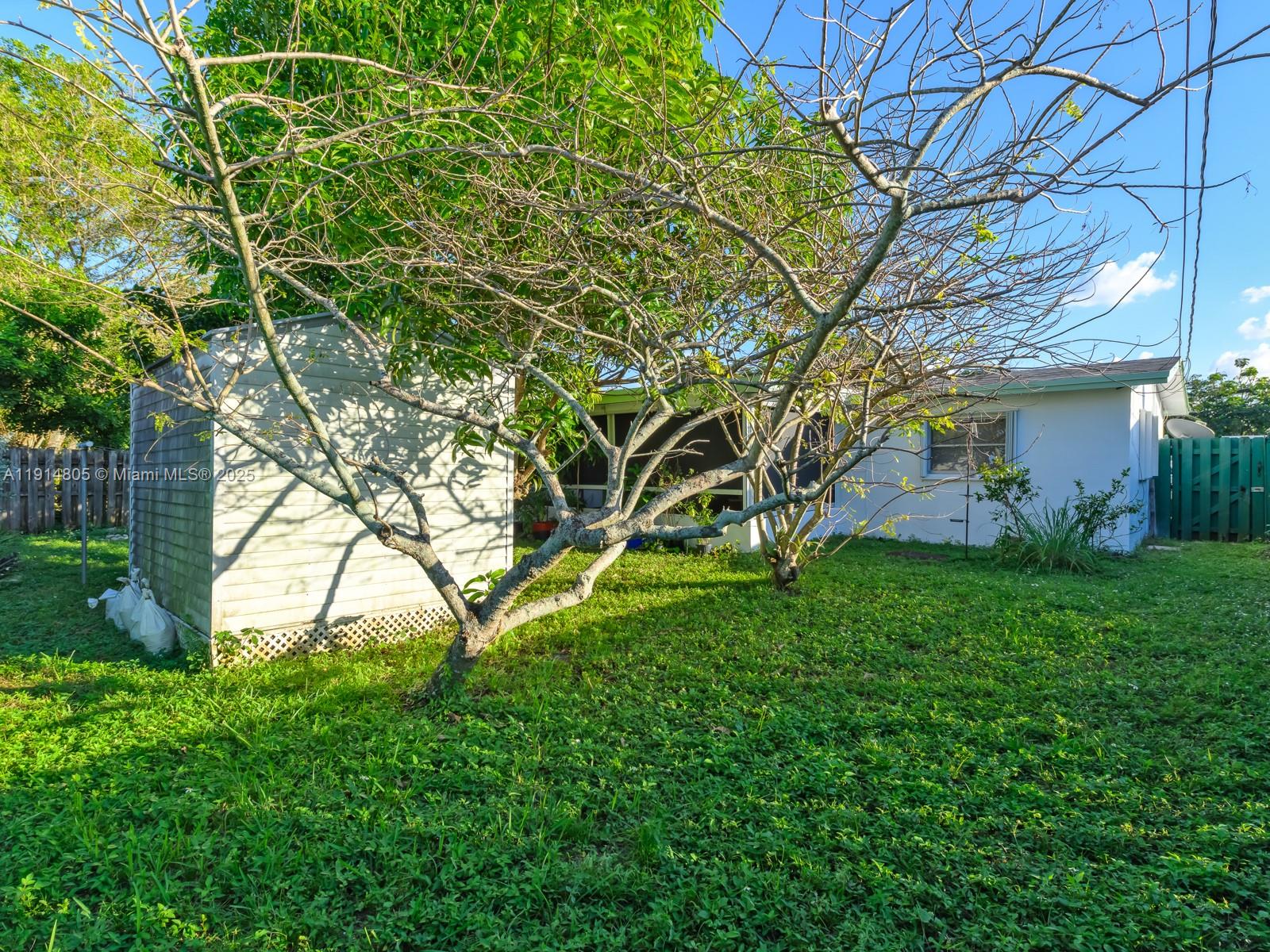 SUNRISE GOLF VILLAGE SECO - Residential