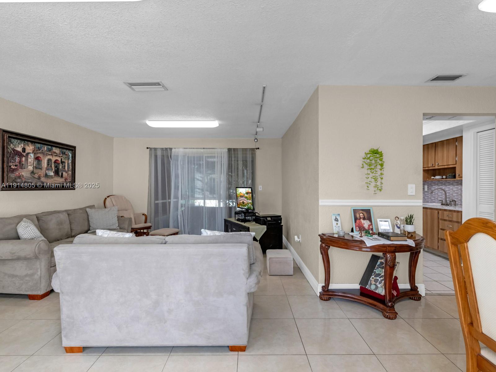 SUNRISE GOLF VILLAGE SECO - Residential