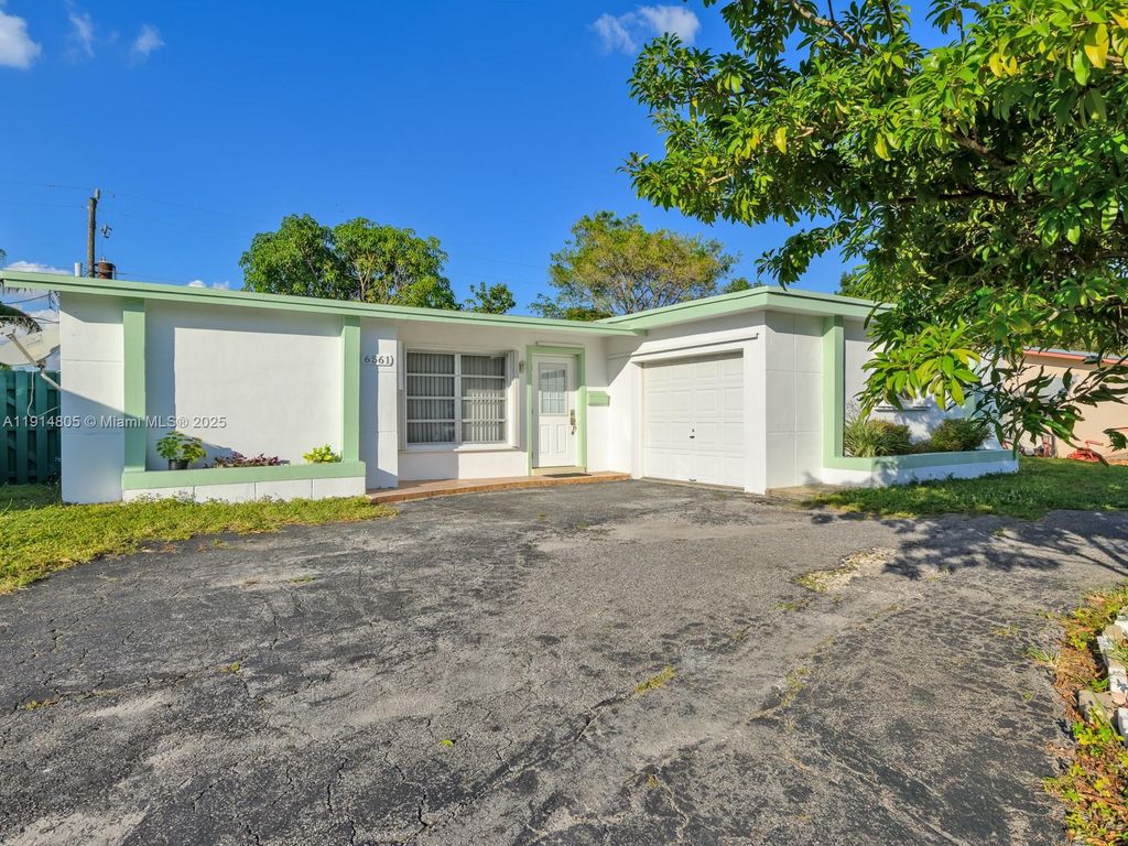 Photo of 6561 NW 28th St, Sunrise, FL 33313 (MLS # A11914805)