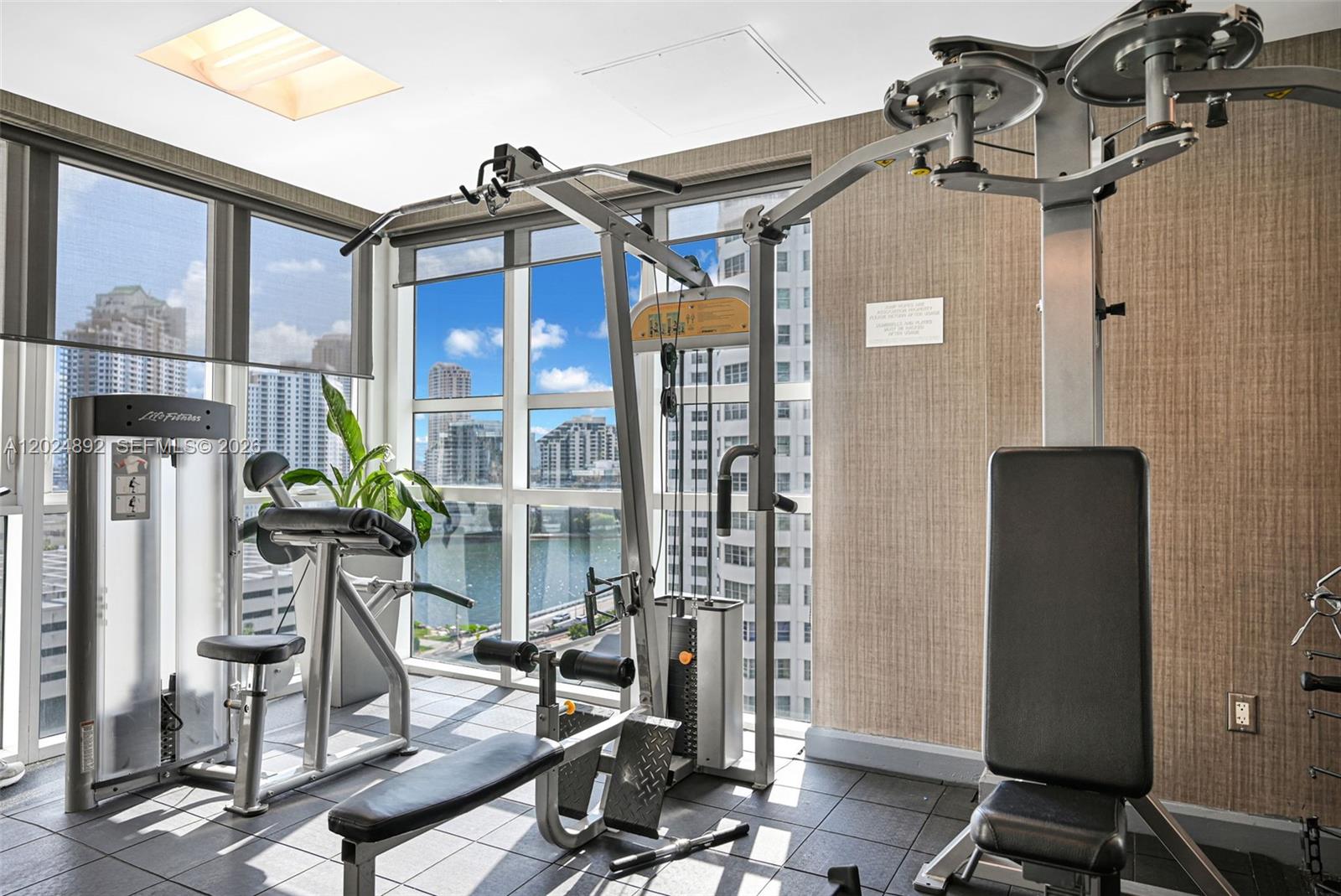 THE PLAZA 851 BRICKELL CO - Residential