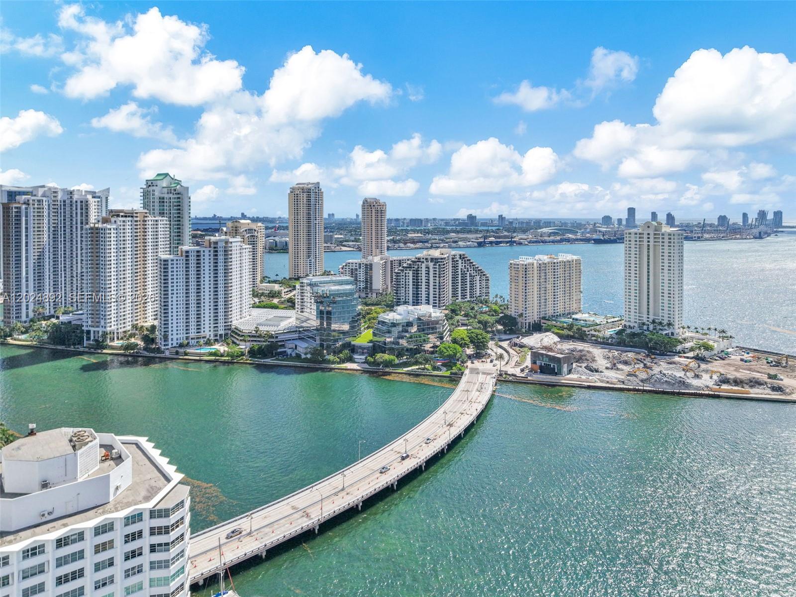 THE PLAZA 851 BRICKELL CO - Residential