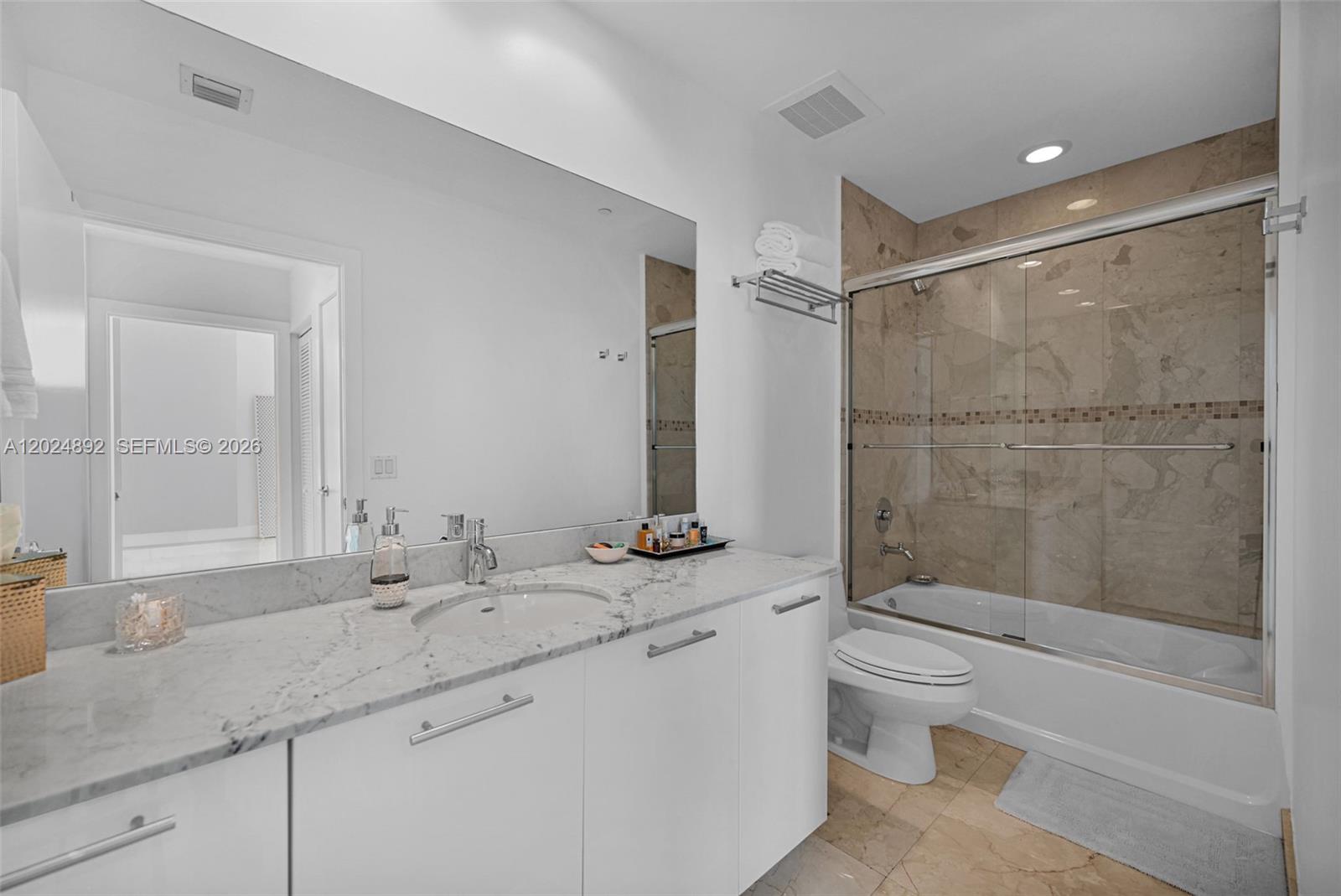 THE PLAZA 851 BRICKELL CO - Residential